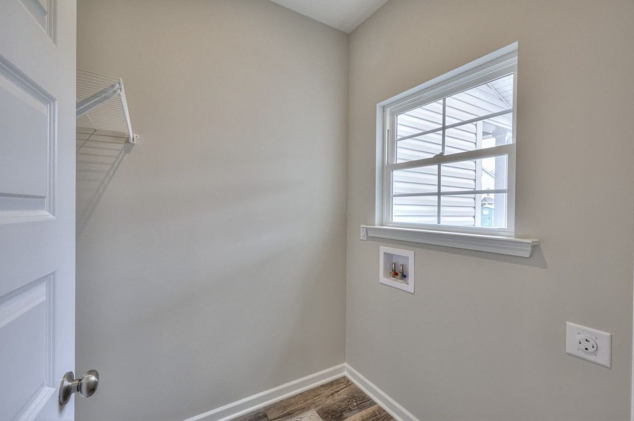 113 Creek Wood Rd - Photo 6 of 35