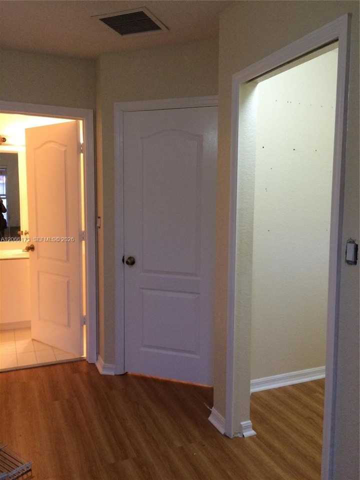 12846 Sw 31st St - Photo 5 of 10