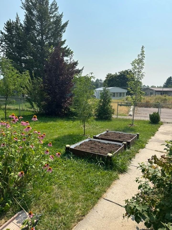 2302 Leo Ave - Photo 2 of 11