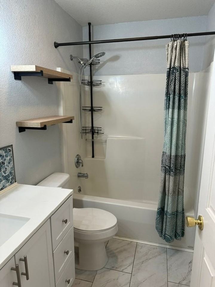 2302 Leo Ave - Photo 5 of 11