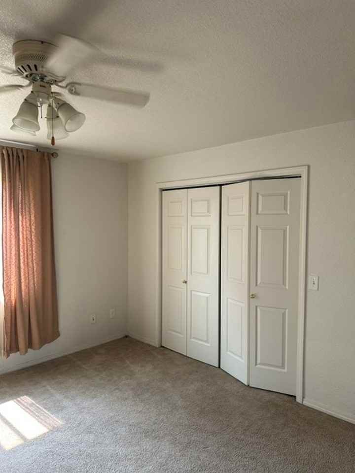 2302 Leo Ave - Photo 6 of 11