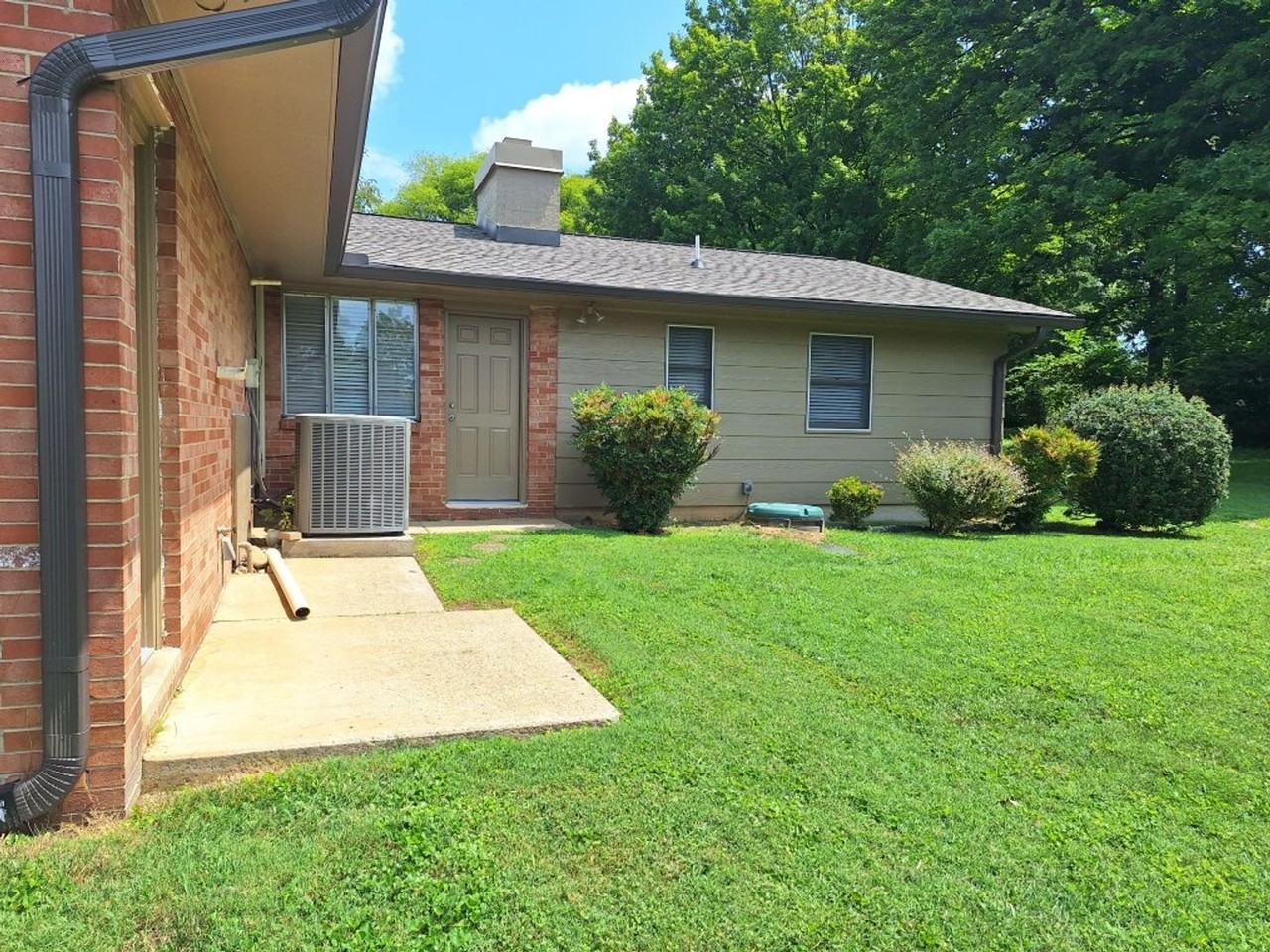 6826 Dorchester Dr - Photo 3 of 50