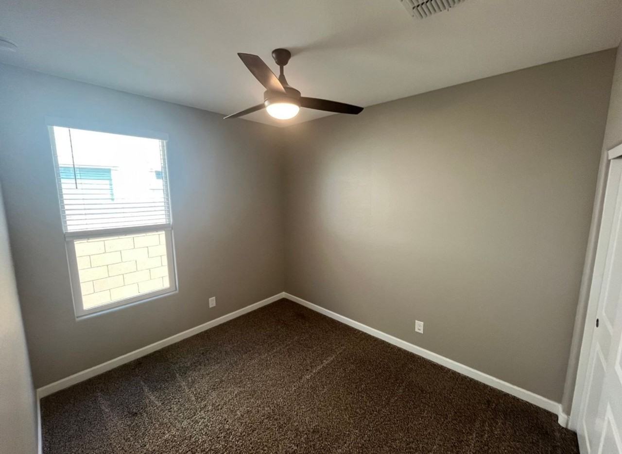8530 W Millerton Way - Photo 5 of 33