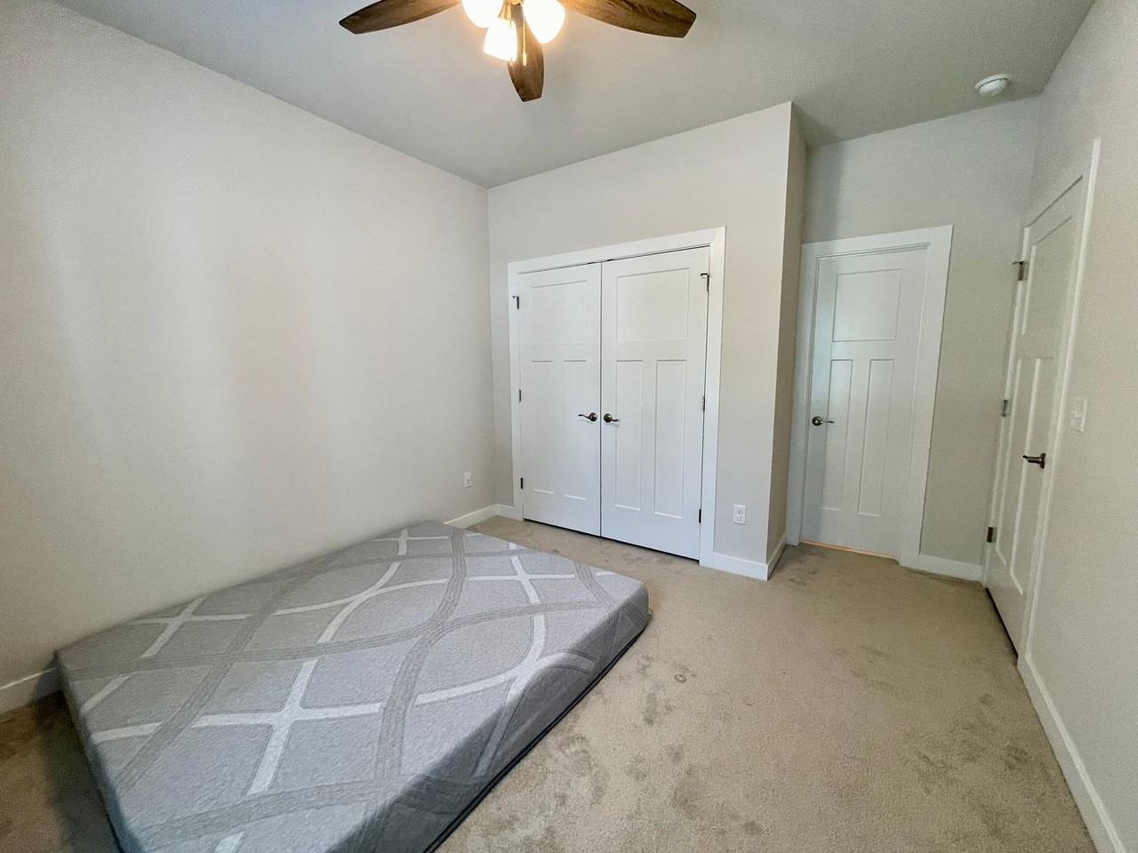 1223 Richwood Ave - Photo 5 of 32