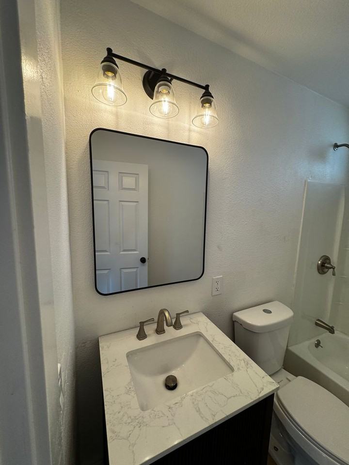 4114 46th St - Photo 2 of 9