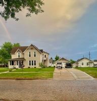 featured image of 301 W 1st St
