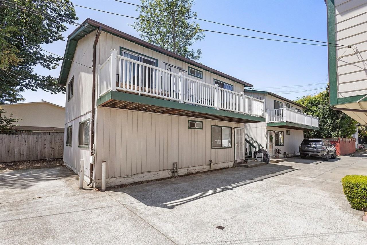 1530 Stanton St #C - Photo 2 of 12