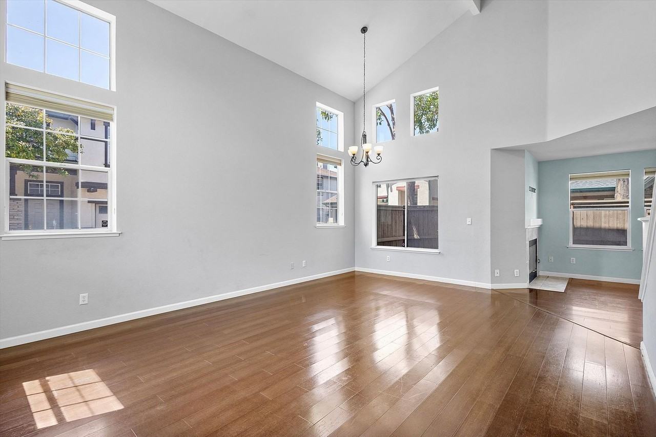 1 Challen Ct - Photo 3 of 20