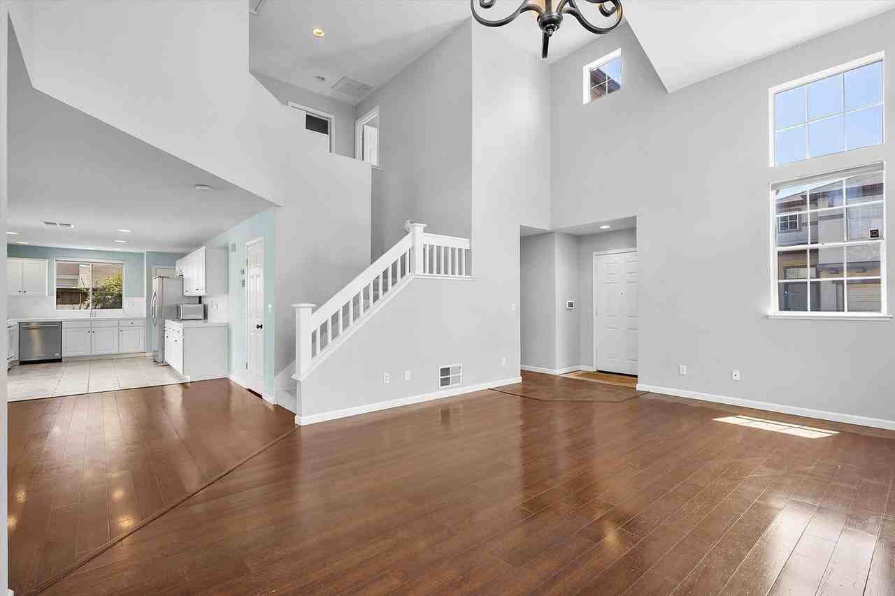 1 Challen Ct - Photo 4 of 20