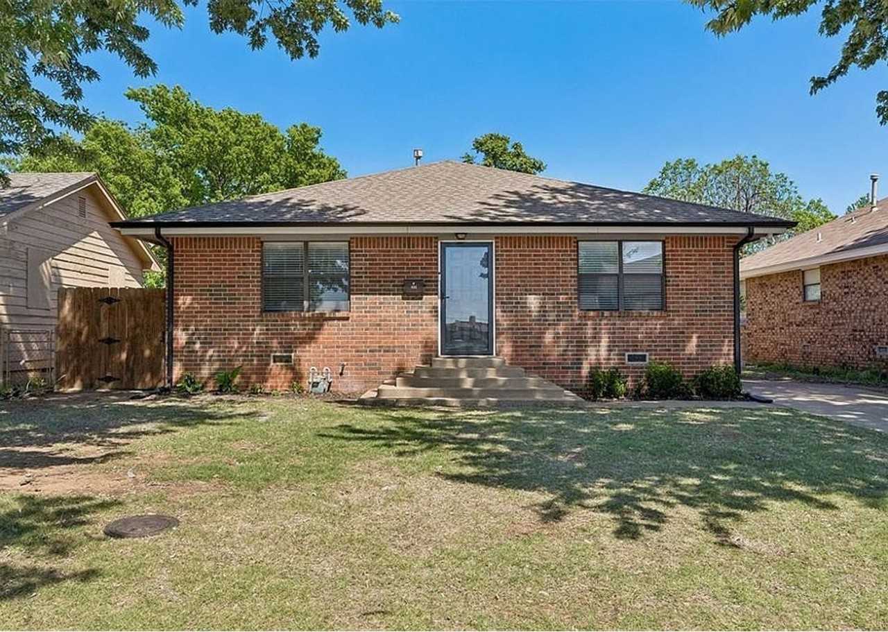 422 Chartrand Ave
