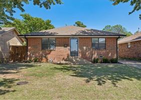 featured image of 422 Chartrand Ave
