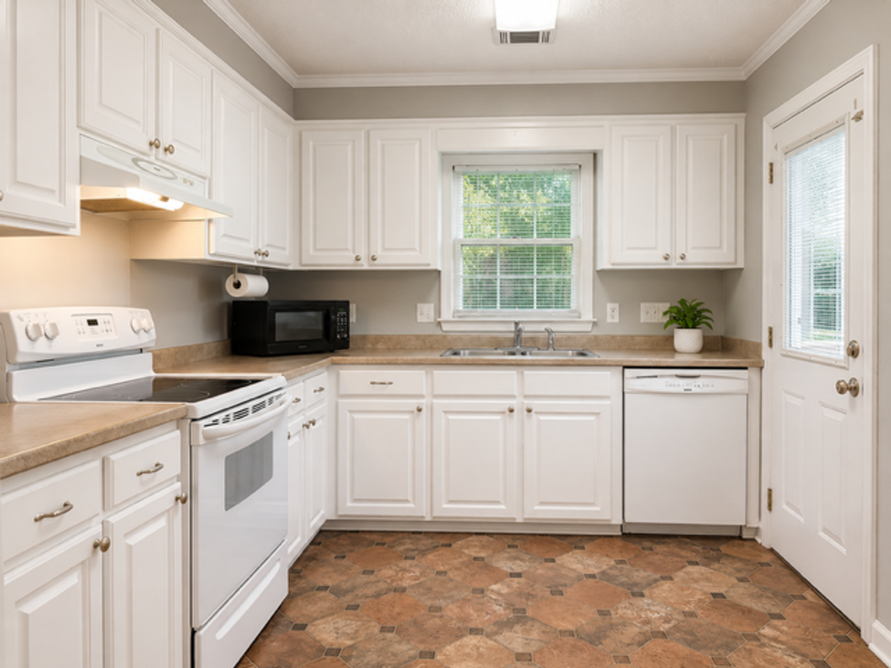 124 Shawn Bay Rd - Photo 3 of 12