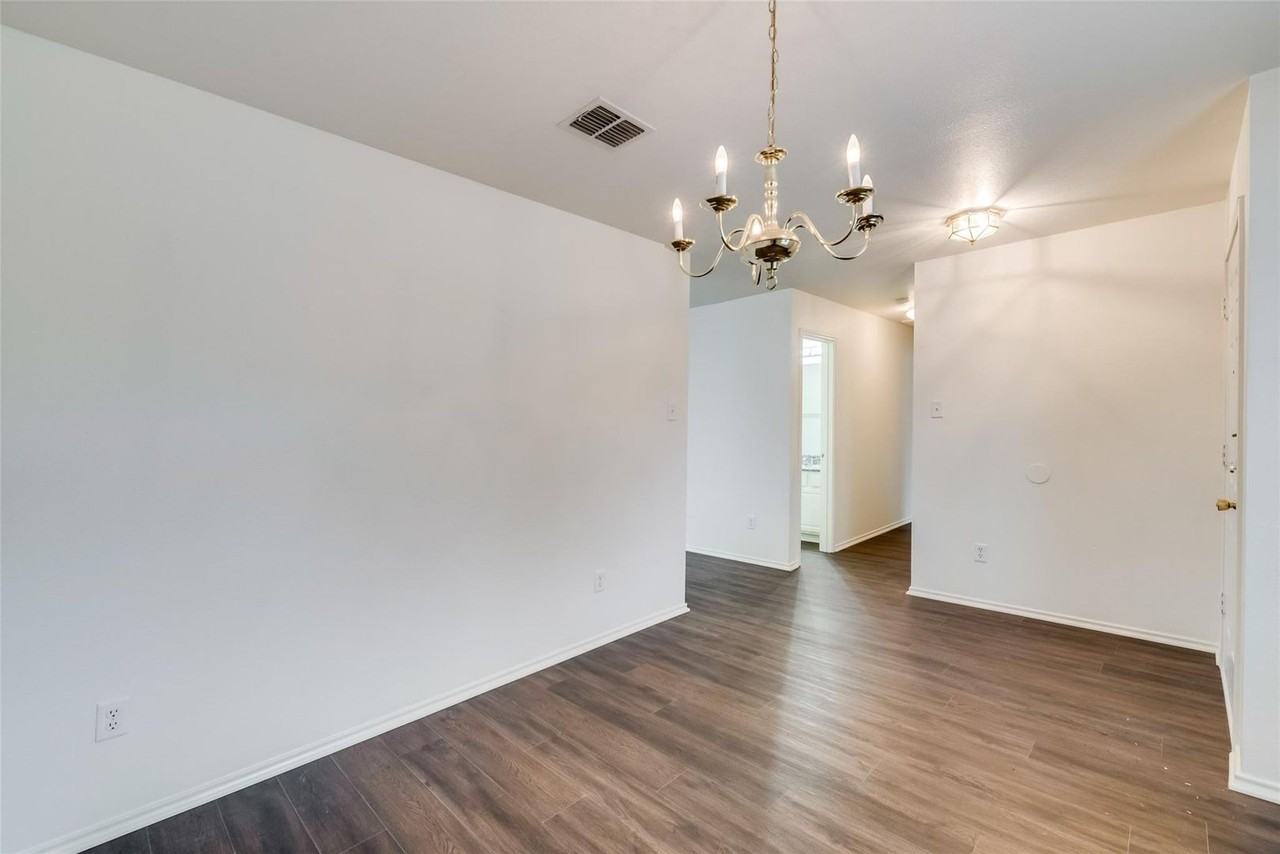 2946 Midbury Dr - Photo 5 of 21