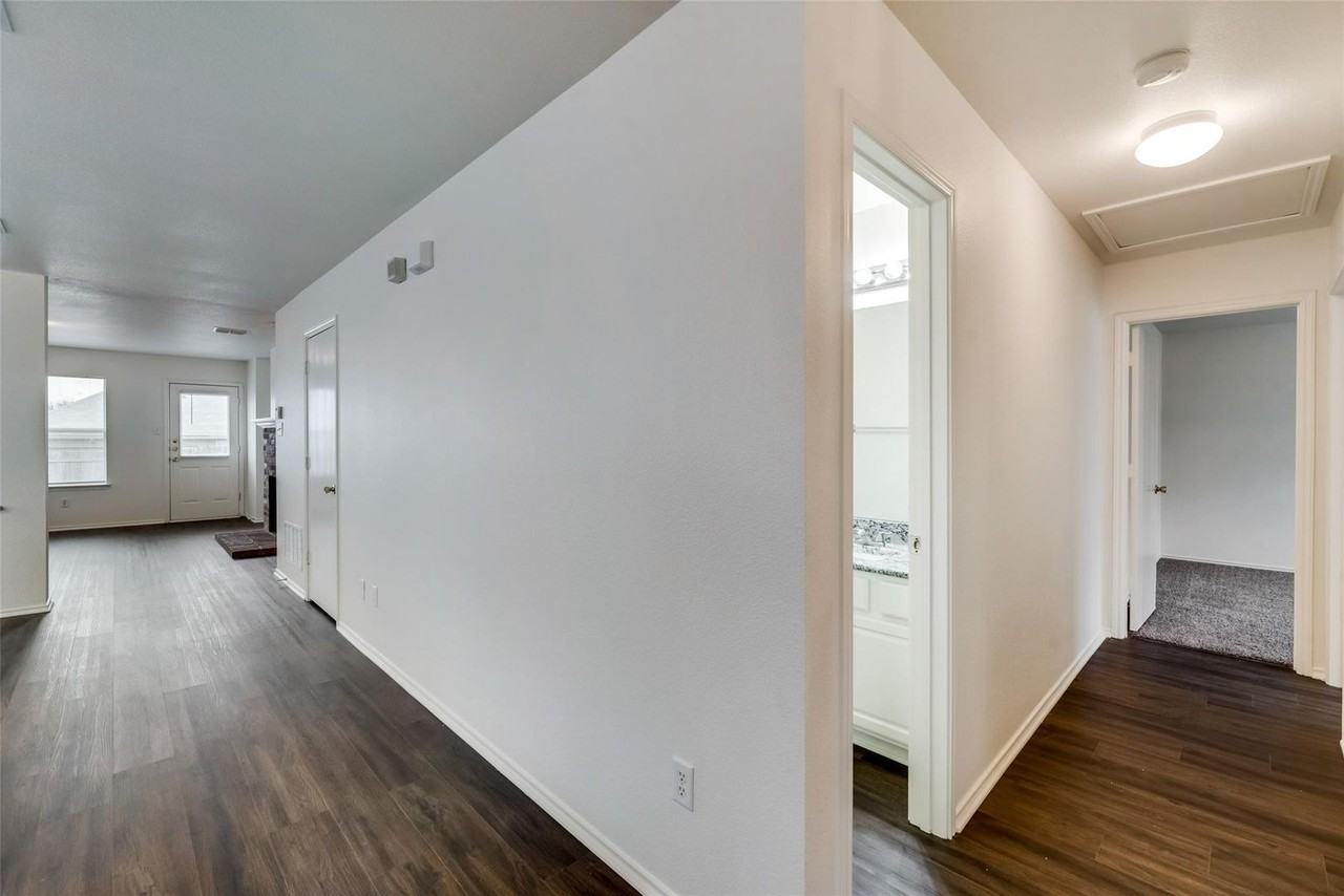 2946 Midbury Dr - Photo 6 of 21
