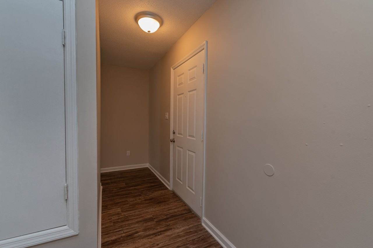 2937 Dahlia Dr - Photo 5 of 36