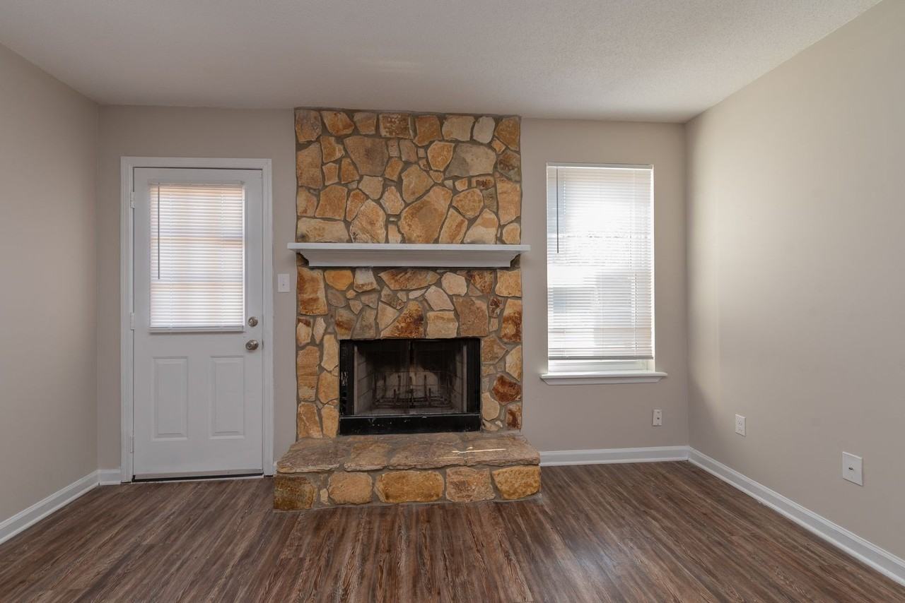 2937 Dahlia Dr - Photo 7 of 36