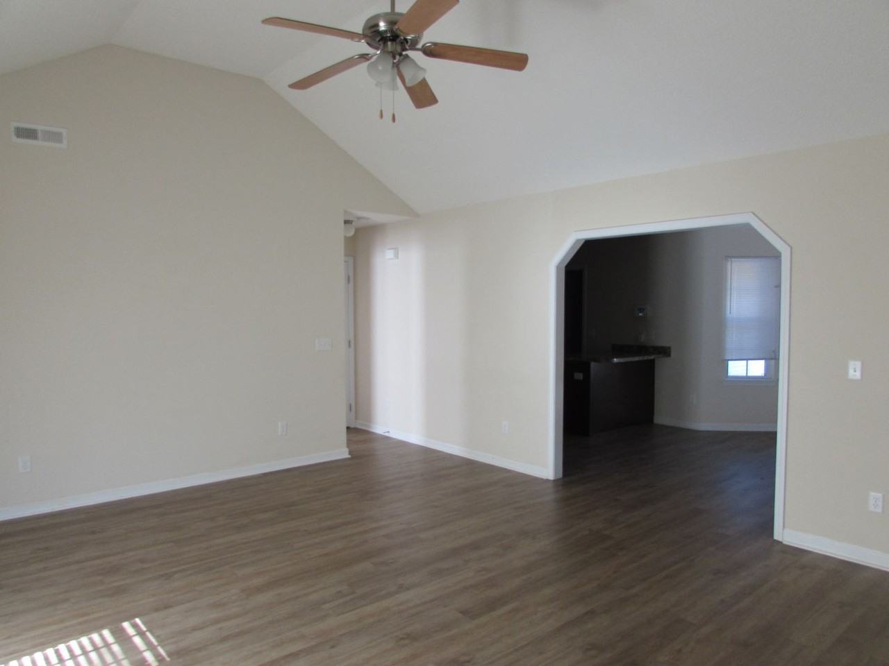 2680 Moonlite Dr - Photo 4 of 9
