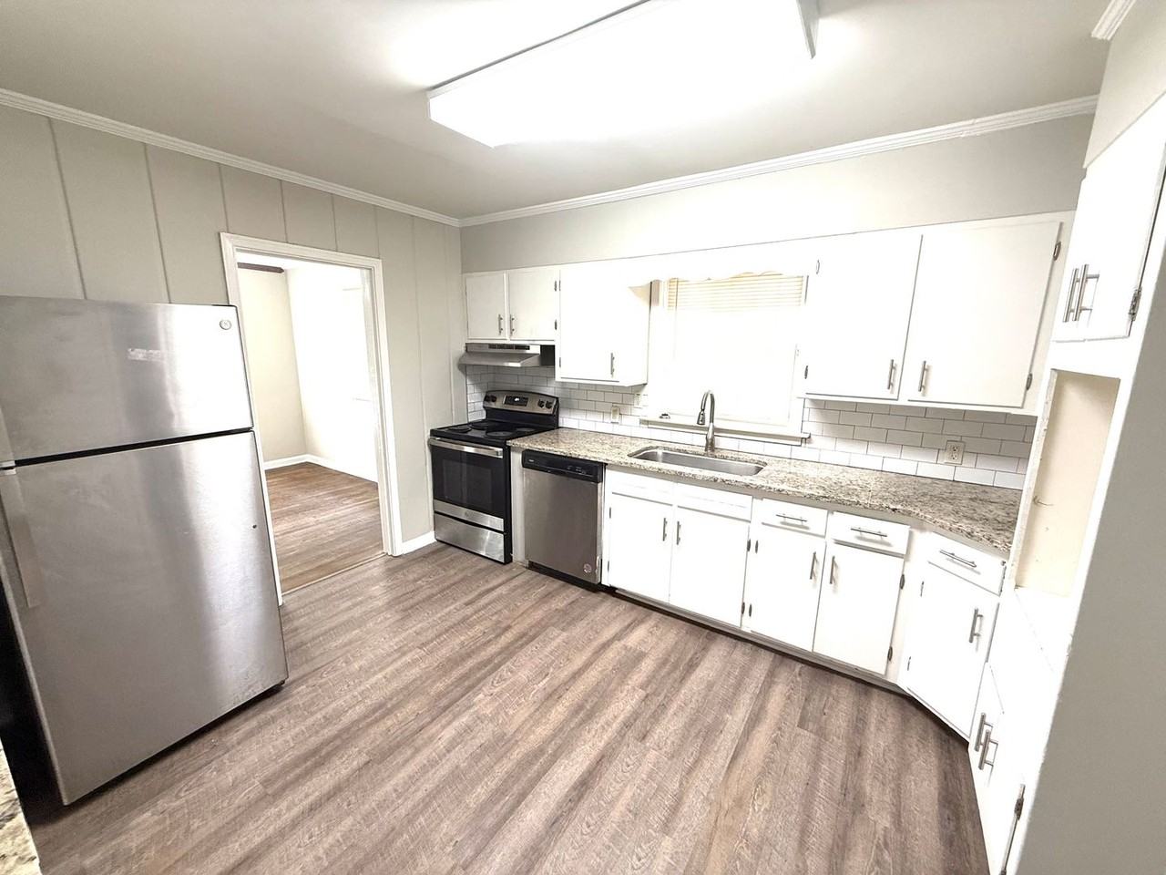 1805 Gillespie Dr - Photo 5 of 15