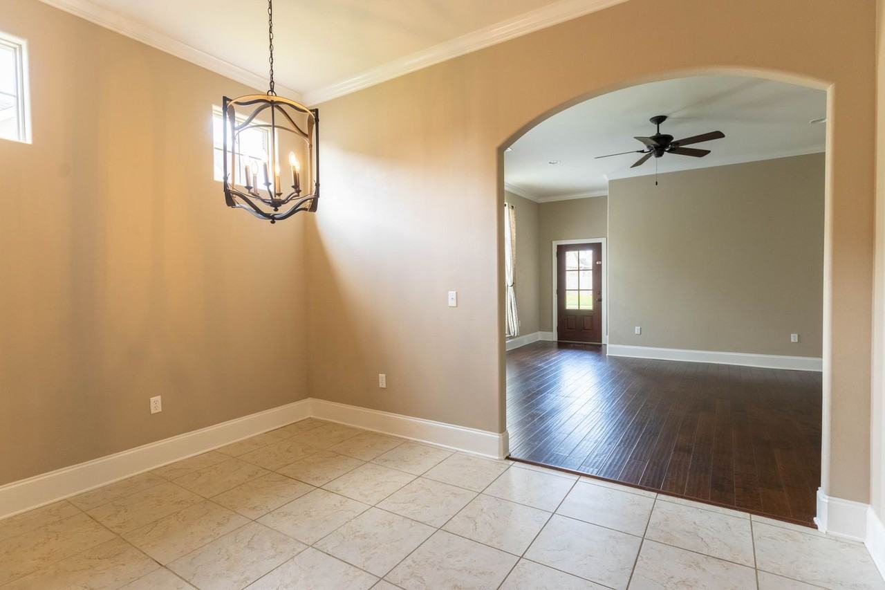 515 Palm Breeze Dr - Photo 3 of 17