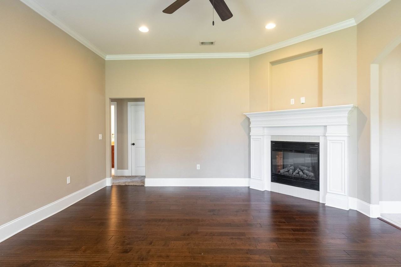 515 Palm Breeze Dr - Photo 6 of 17