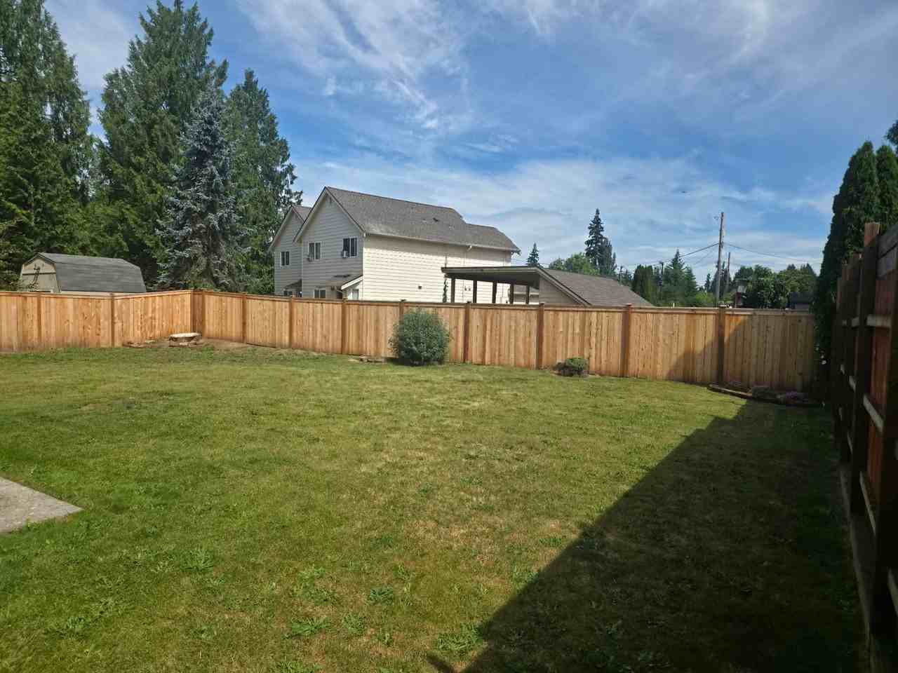 8224 50th Ave Ne - Photo 2 of 23