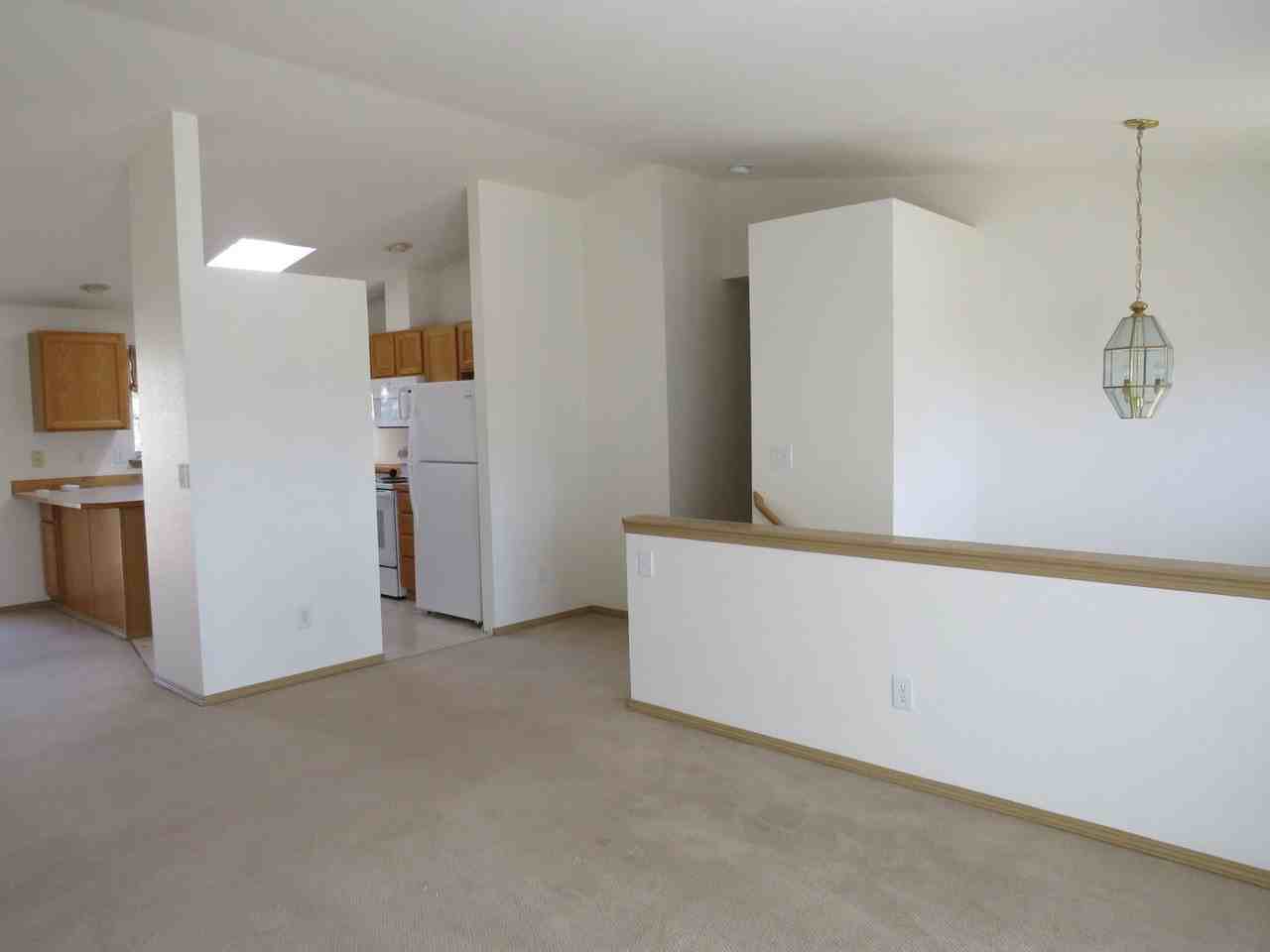 8224 50th Ave Ne - Photo 4 of 23