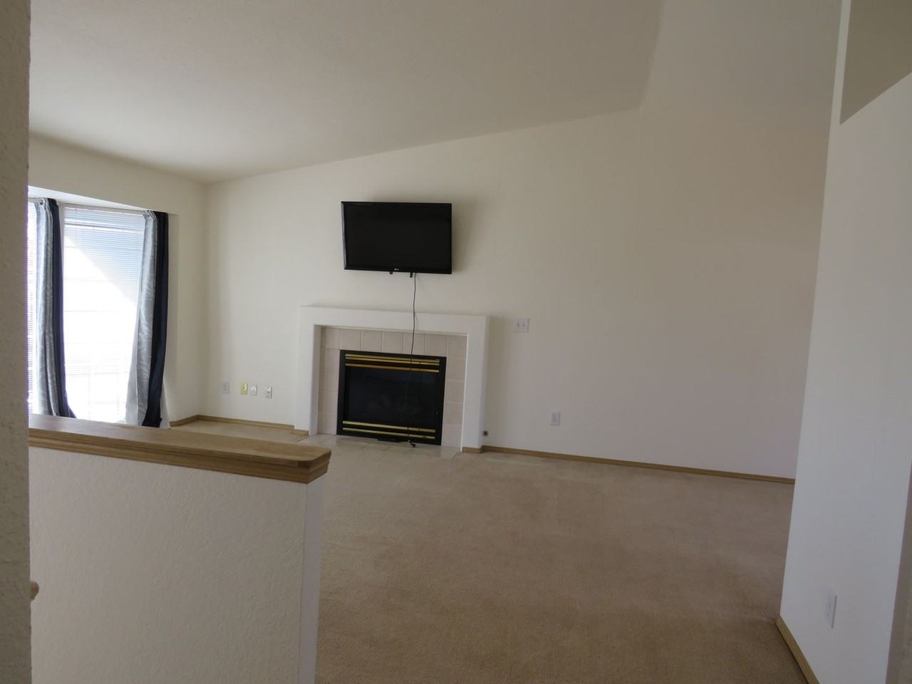 8224 50th Ave Ne - Photo 5 of 23