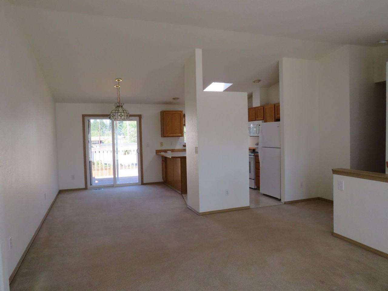 8224 50th Ave Ne - Photo 6 of 23