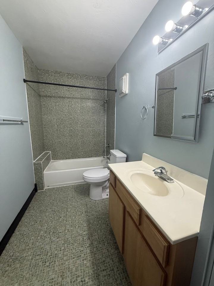 331 E Water St #105 - Photo 6 of 10