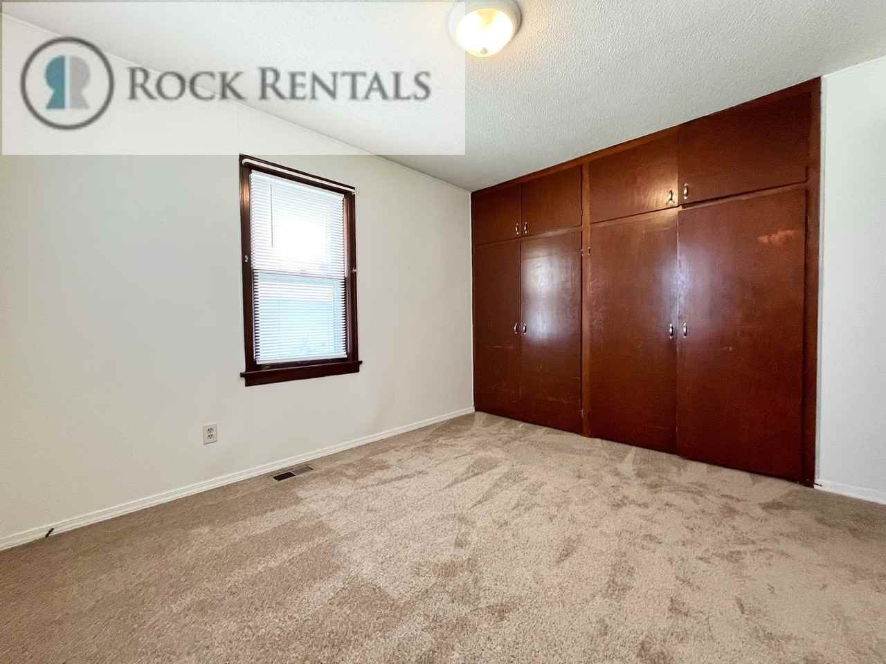 705 W 18th Ave - Photo 4 of 11