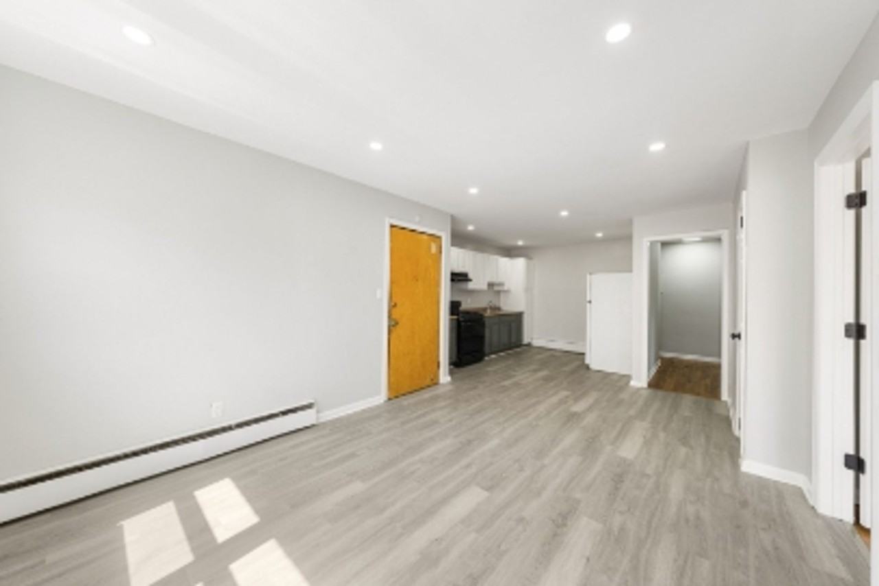 1213 Roselle St - Photo 6 of 18