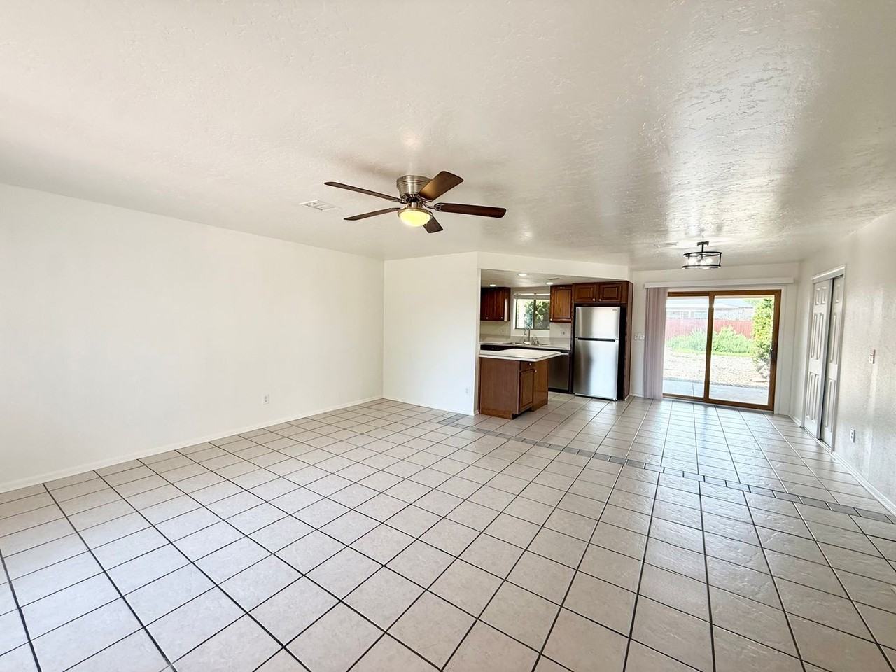 7860 E Spouse Dr - Photo 2 of 17