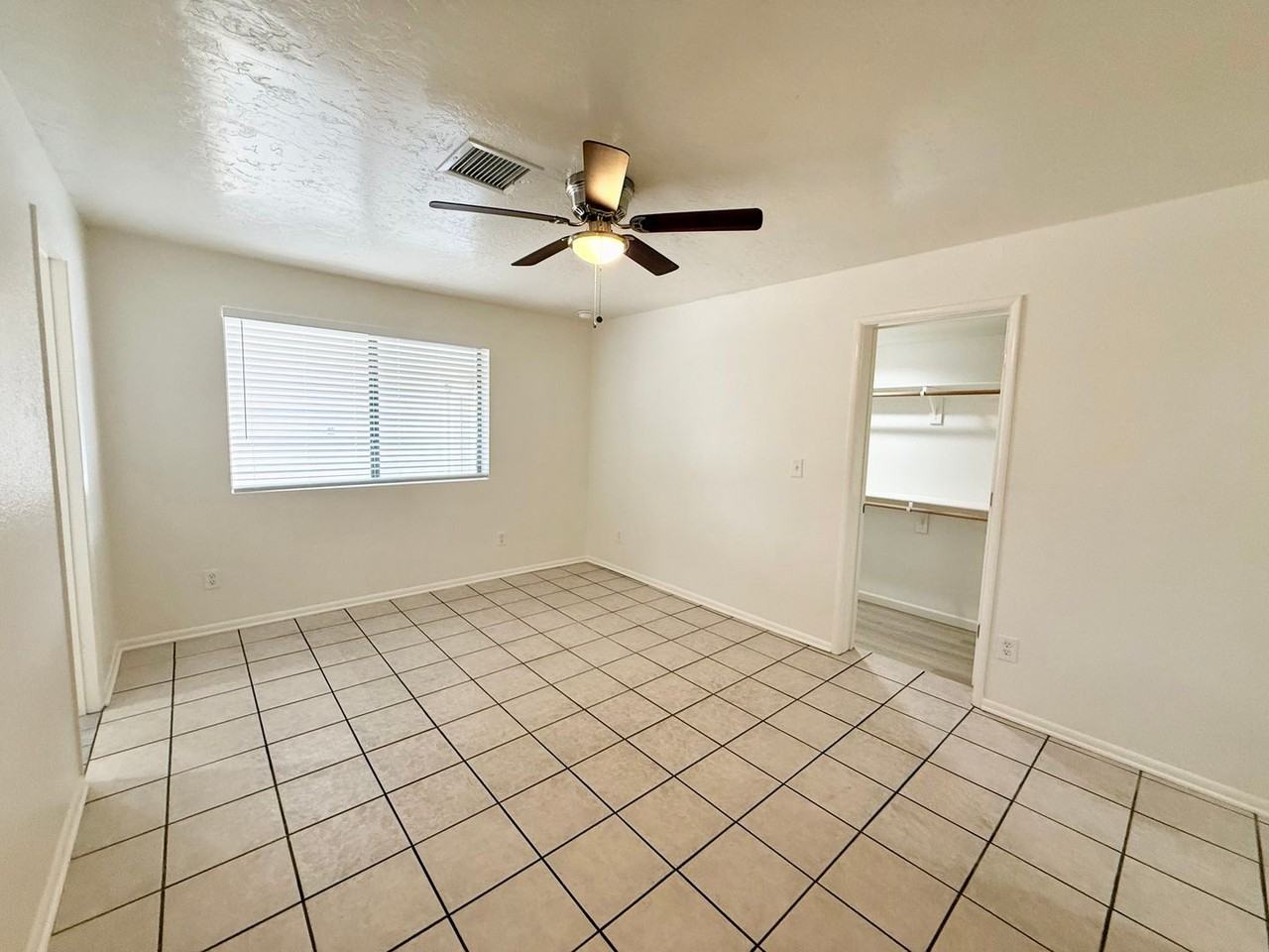 7860 E Spouse Dr - Photo 5 of 17