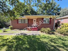 featured image of 320 Park Rd