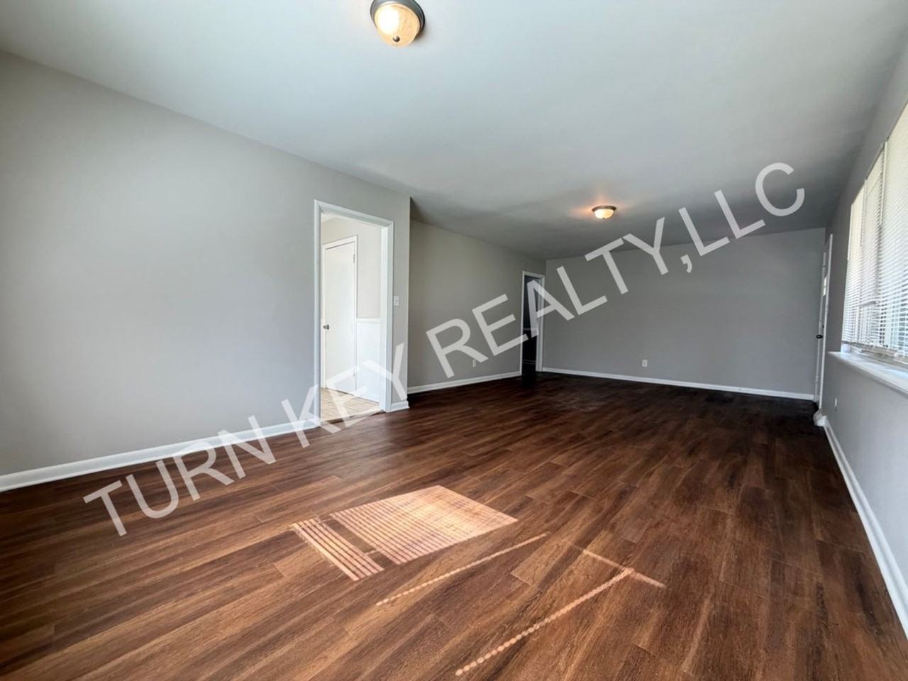 320 Park Rd - Photo 6 of 21