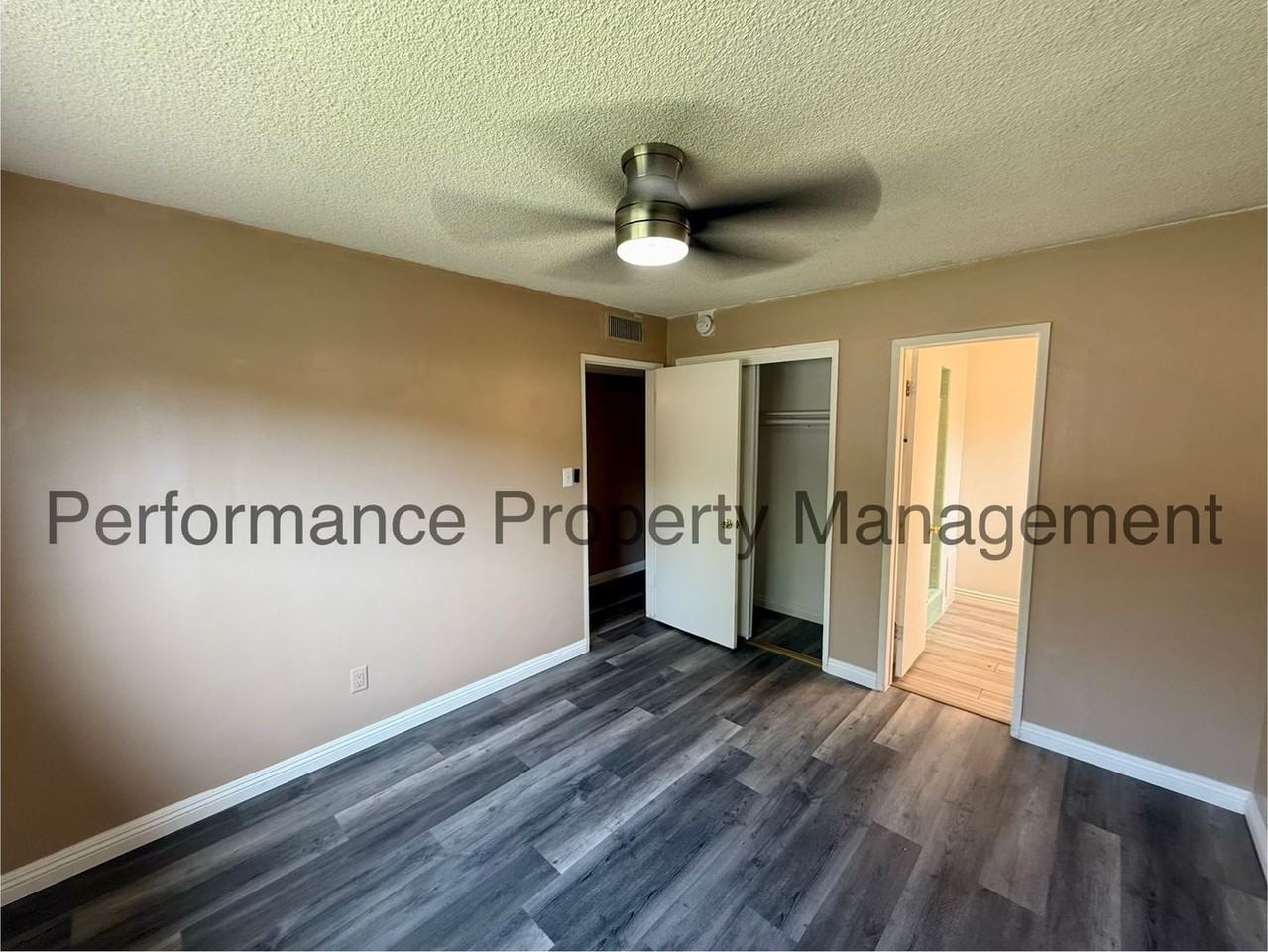 5424 Le Conte Ave - Photo 6 of 19