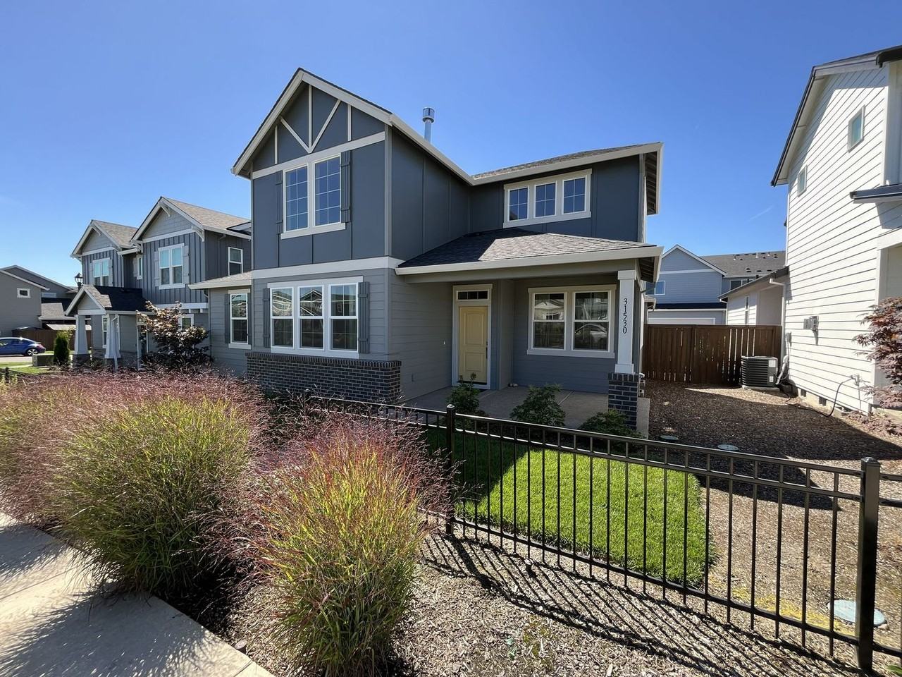 31530 Nw Yorkshire St - Photo 2 of 50