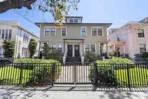 featured image of 1336 1/2 Park Ave