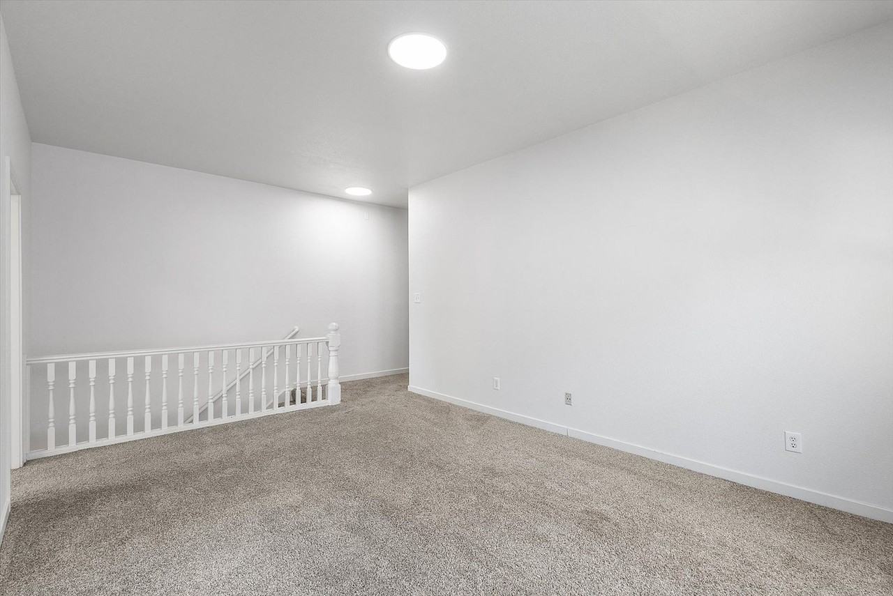 1336 1/2 Park Ave - Photo 5 of 22