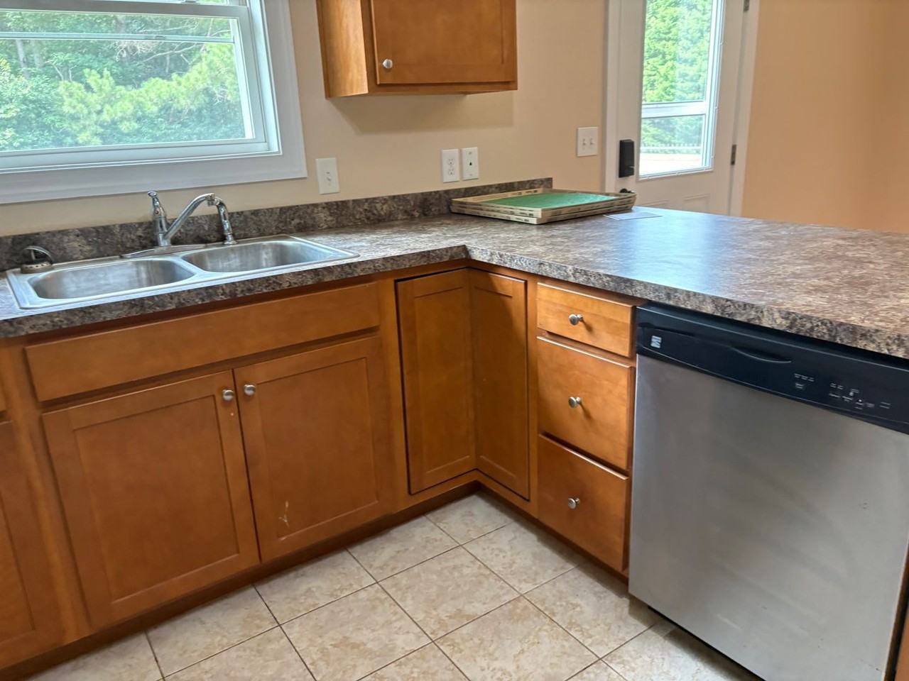 124 Deerfield Ln - Photo 5 of 42