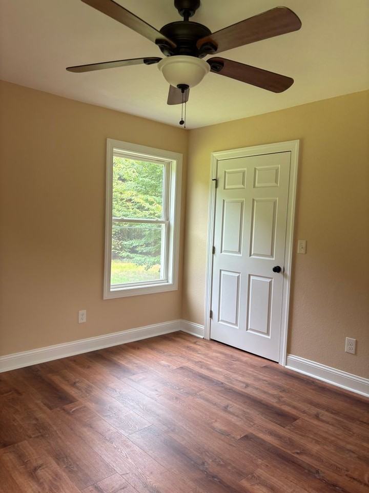 124 Deerfield Ln - Photo 7 of 42