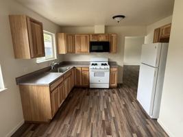 featured image of 160 River St