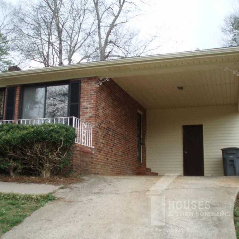 27 Flower Dr - Photo 4 of 20