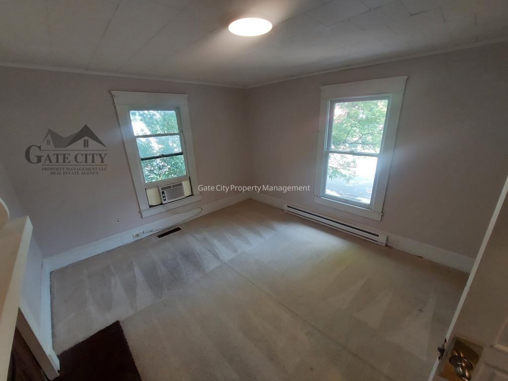 303 W 6th Ave Apt D - Photo 7 of 9