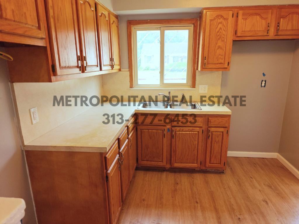 26680 Penn St - Photo 6 of 18