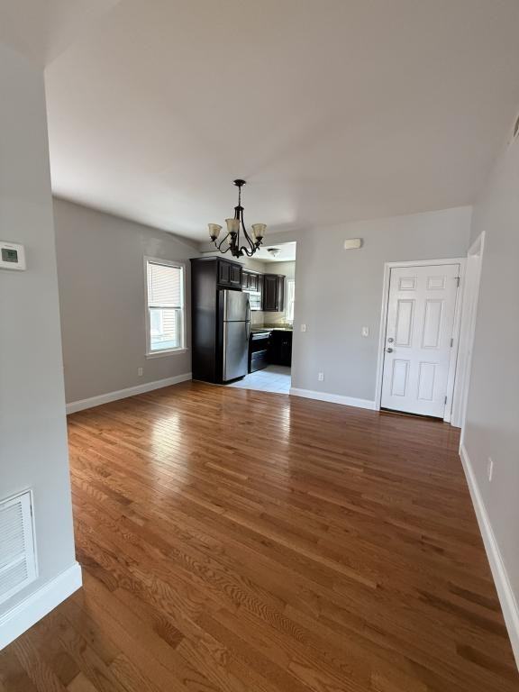 1033 N Main St - Photo 5 of 9