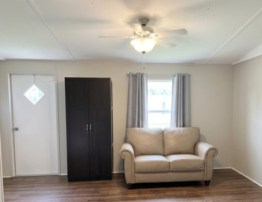 113 Cecil St - Photo 5 of 10