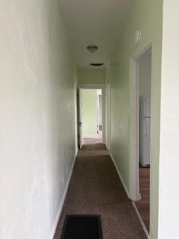 1500 Gold Ave Se - Photo 7 of 15