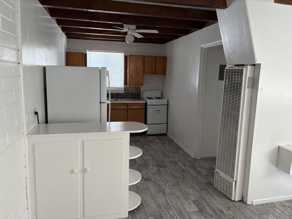 460 Valverde Dr Se #3 - Photo 5 of 19