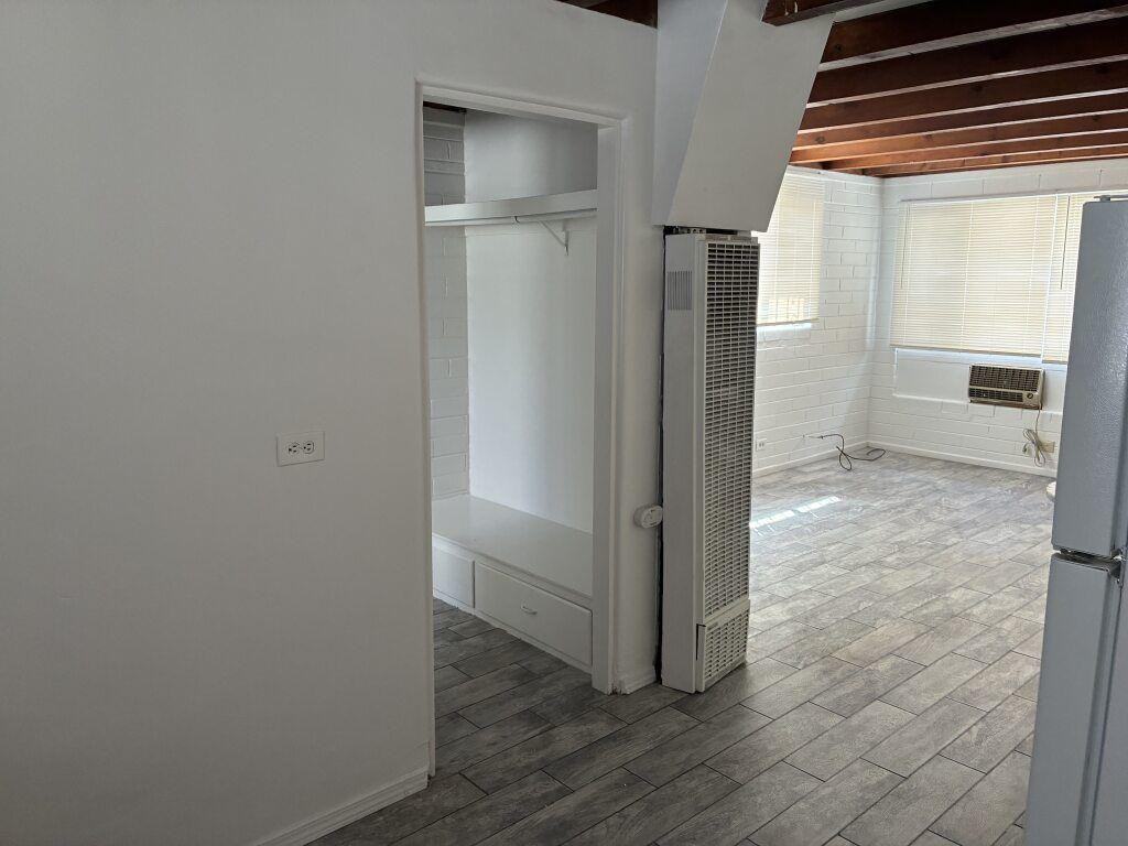 460 Valverde Dr Se #3 - Photo 7 of 19